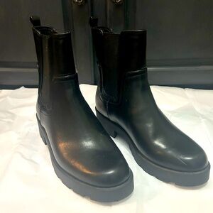 New without tags. Boots by Old Navy.